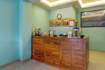 Collection O Near Stasiun Solo Balapan F,,3 star