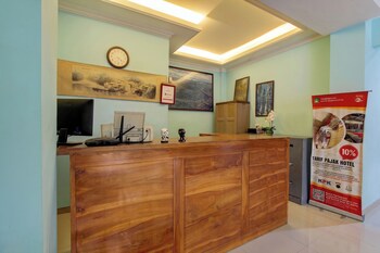 Collection O Near Stasiun Solo Balapan F,,3 star