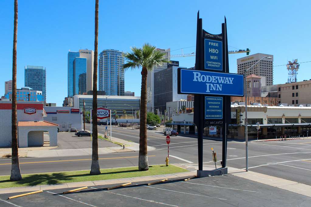 central phoenix hotel