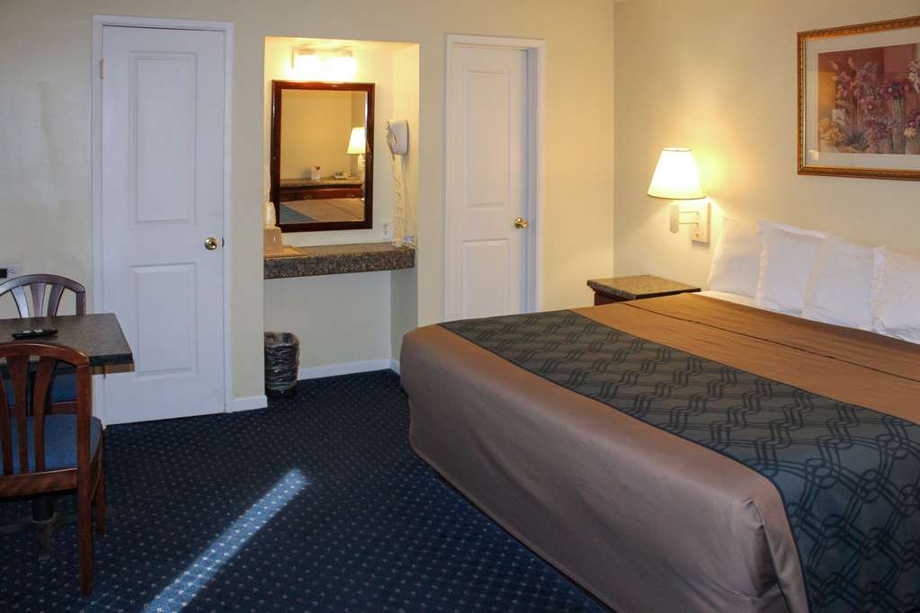 central phoenix hotel