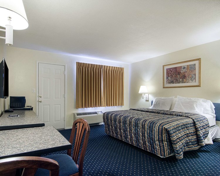 central phoenix hotel