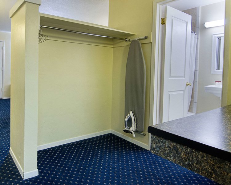 central phoenix hotel