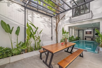 cam on luxury pool 4br villa by the beach