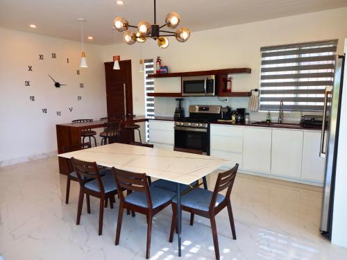 javiellie luxury villa