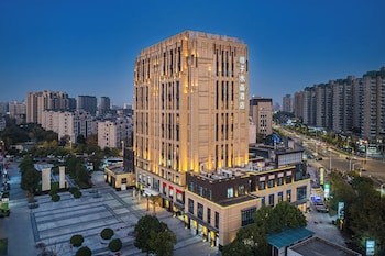 orange crystal hotel south yanggao road shanghai new international expo center
