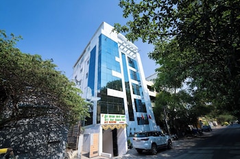 sri sai saara inn