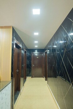 sri sai saara inn