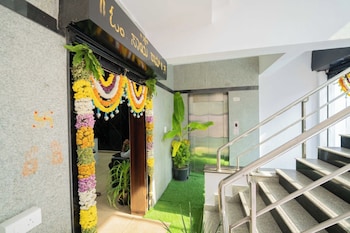 sri sai saara inn