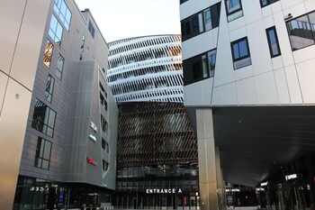 luxury tower studio next to nokia arena
