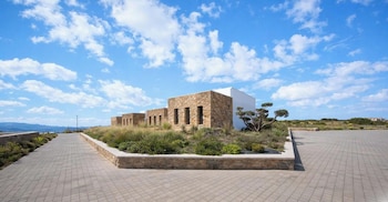 hotiday suites mykonos