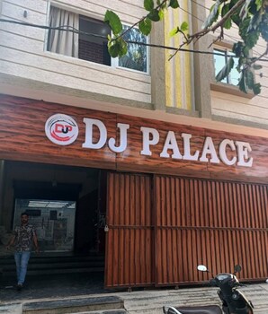 dj palace puri