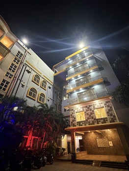 dj palace puri