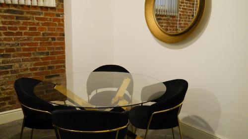 old dutch embassy by guestz