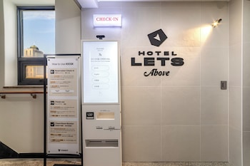 hotel lets above