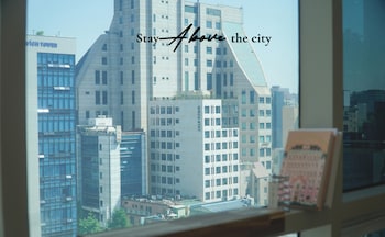 hotel lets above