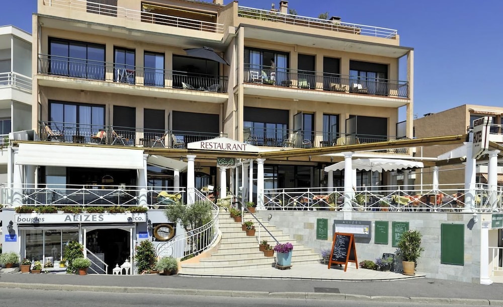 hotel les alizes