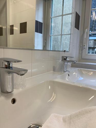 hotel de la gare restaurant bistro quai