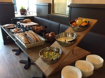 hotel de la gare restaurant bistro quai