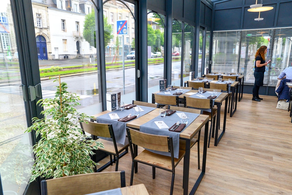 hotel de la gare restaurant bistro quai