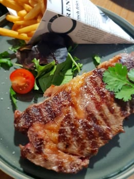 hotel de la gare restaurant bistro quai