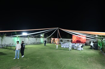 vanu group of hotel grandson