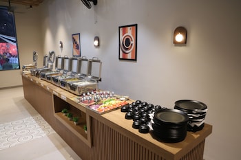 vanu group of hotel grandson