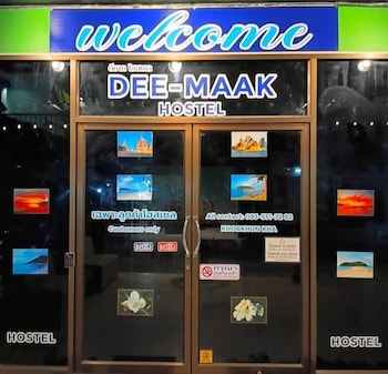 dee maak hostel