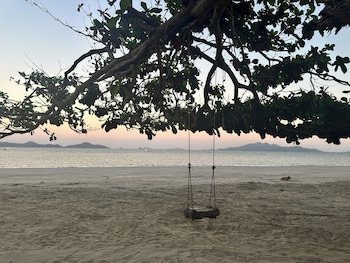 karawat beach park