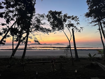 karawat beach park