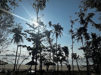 karawat beach park
