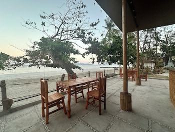 karawat beach park