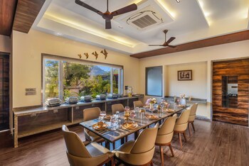 elivaas prive mountain creek 1 luxe room
