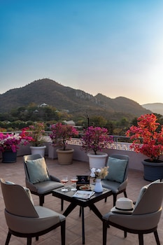 elivaas prive mountain creek 1 luxe room