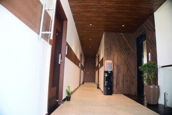 earth hotels hebbal