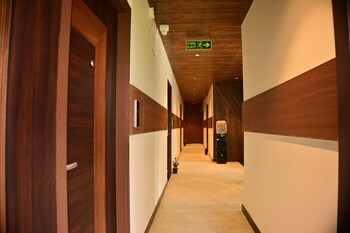 earth hotels hebbal