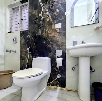 gavari indias delhi hostel