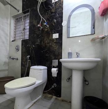 gavari indias delhi hostel