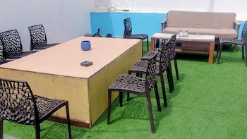 gavari indias delhi hostel
