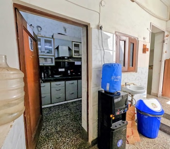 gavari indias delhi hostel