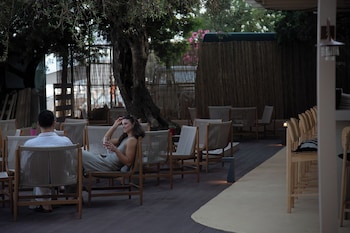 ionian crown suites in barbati