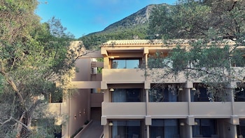 ionian crown suites in barbati