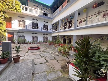 hotel jeetu managed by the bros hotels