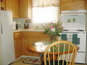 Timbers Inn And Suites,Jackson County>>Ashland,2 star