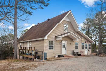 trailhead lodge