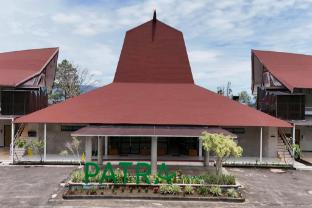 patra parapat hotel