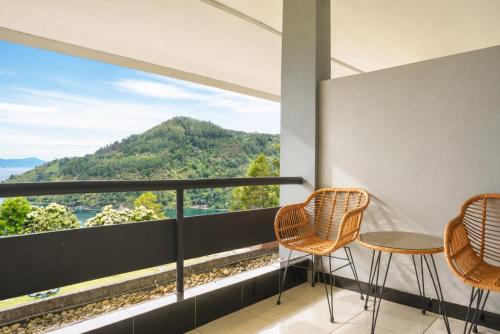 patra parapat hotel