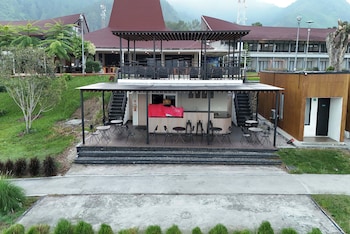 patra parapat hotel