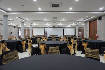 patra parapat hotel