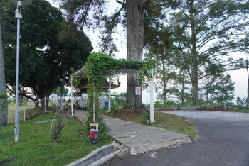 patra parapat hotel