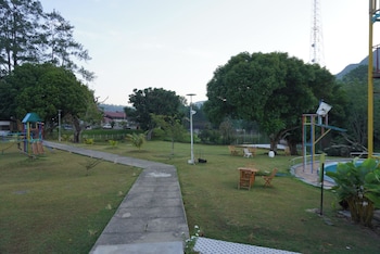 patra parapat hotel